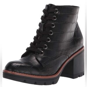 Naturalizer Mandalynn utilitarian Black Croc-Embossed goth Lace Up Boots